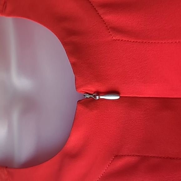 Jones New York Lipstick Red Blouse with Zipper Details | NWT | Size Small - Picture 3 of 6